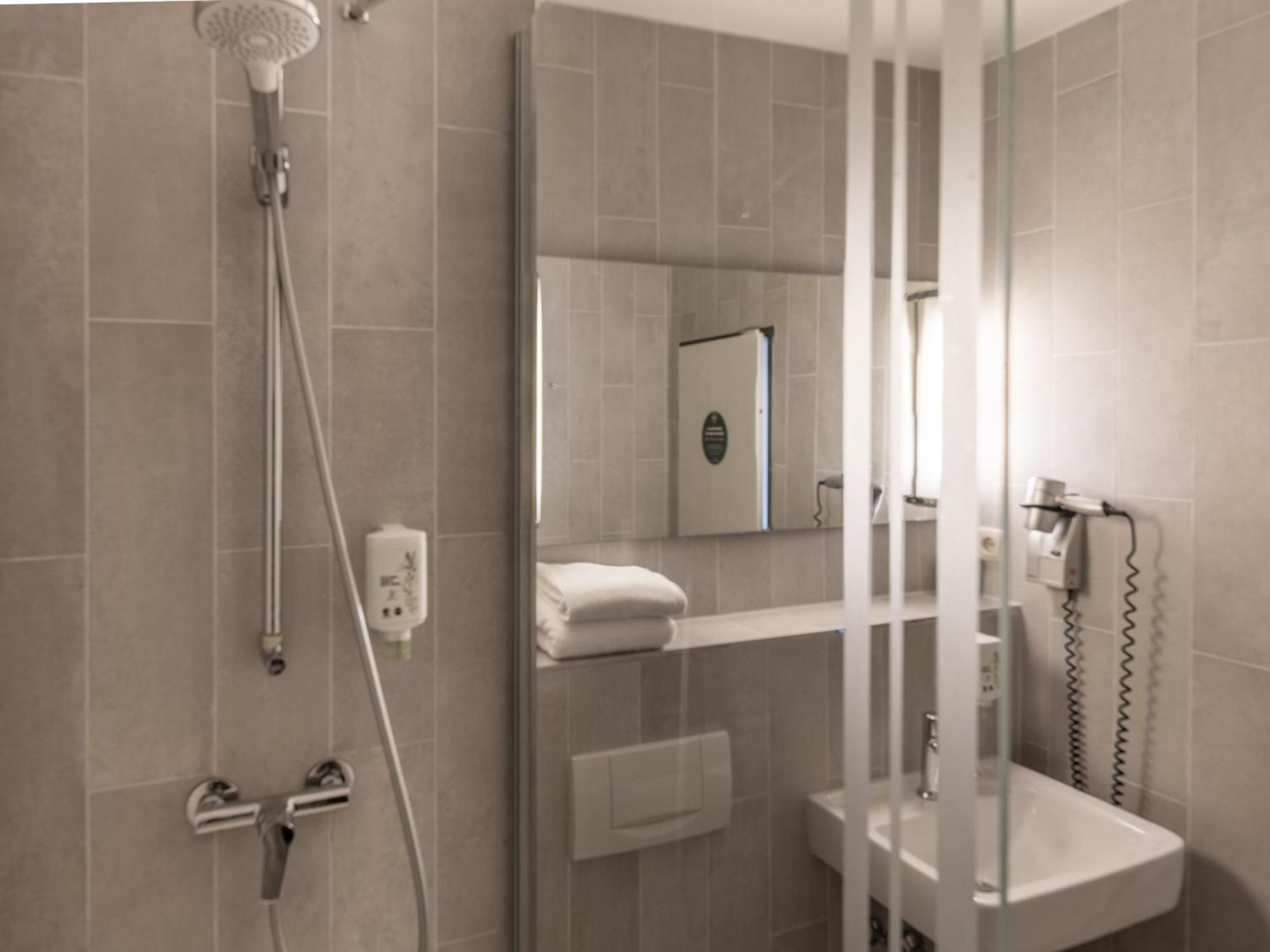 B&B Hotel Aachen City-Ost Exterior photo